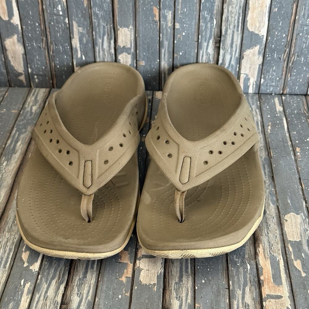 Crocs Mens Swiftwater Deck Flip Flops Tan Brown Slip On Thong Sandal Sz 11